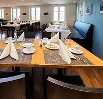 Hotel Kreuz by b_smart
