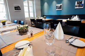 Hotel Kreuz by b_smart