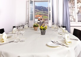 Hotel Kreuz by b_smart