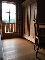 Spinas Gasthaus Val Bever - Hostel