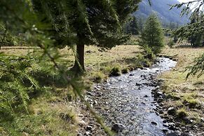 Spinas Gasthaus Val Bever - Hostel