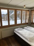 Spinas Gasthaus Val Bever - Hostel