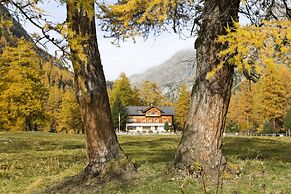 Spinas Gasthaus Val Bever - Hostel
