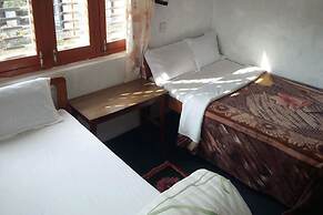 Galaxy Inn Guest House