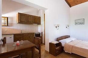 Georgia's Houses - Melitzanakia