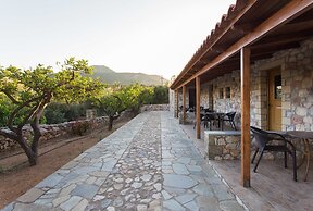 Georgia's Houses - Melitzanakia