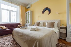 Kotelnicheskaya Royal Tower