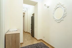 Kotelnicheskaya Royal Tower