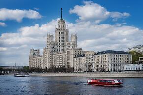 Kotelnicheskaya Royal Tower