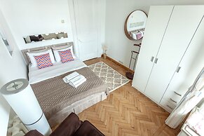 Kotelnicheskaya Royal Tower