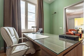 Kotelnicheskaya Royal Tower