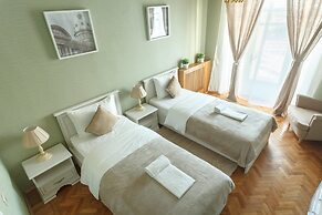 Kotelnicheskaya Royal Tower