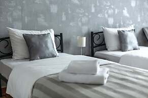 Kotelnicheskaya Royal Tower