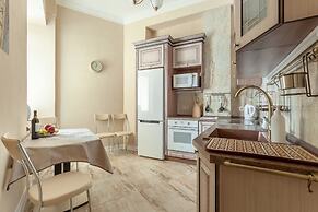 Kotelnicheskaya Royal Tower