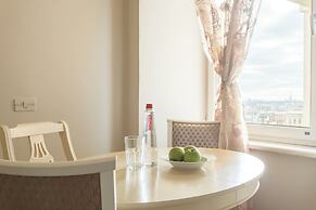 Kotelnicheskaya Royal Tower