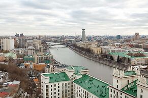 Kotelnicheskaya Royal Tower
