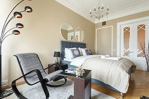 Kotelnicheskaya Royal Tower