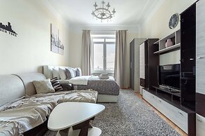 Kotelnicheskaya Royal Tower