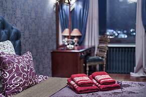 Kotelnicheskaya Royal Tower