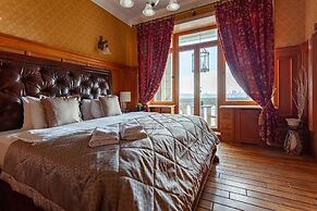 Kotelnicheskaya Royal Tower