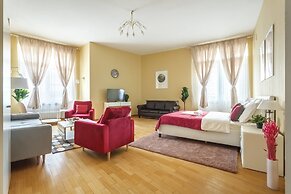 Kotelnicheskaya Royal Tower