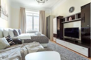 Kotelnicheskaya Royal Tower