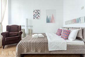 Kotelnicheskaya Royal Tower