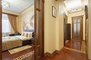 Kotelnicheskaya Royal Tower