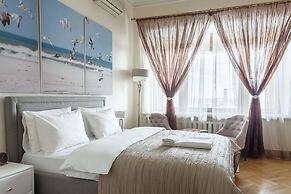 Kotelnicheskaya Royal Tower