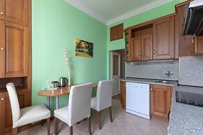 Kotelnicheskaya Royal Tower