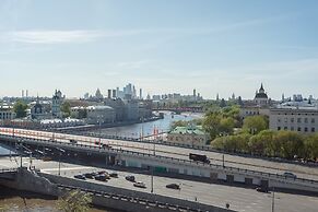 Kotelnicheskaya Royal Tower