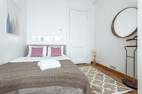 Kotelnicheskaya Royal Tower