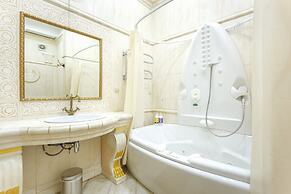 Kotelnicheskaya Royal Tower