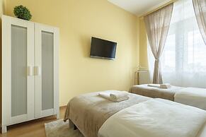 Kotelnicheskaya Royal Tower