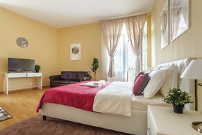 Kotelnicheskaya Royal Tower