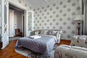 Kotelnicheskaya Royal Tower