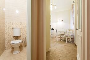 Kotelnicheskaya Royal Tower