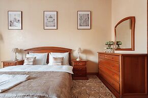 Kotelnicheskaya Royal Tower