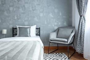 Kotelnicheskaya Royal Tower