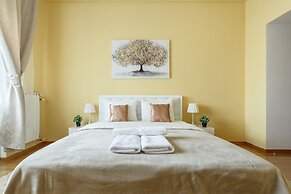 Kotelnicheskaya Royal Tower