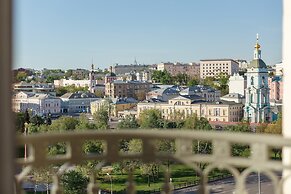 Kotelnicheskaya Royal Tower