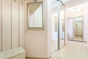 Kotelnicheskaya Royal Tower