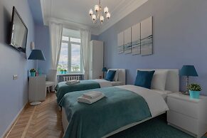 Kotelnicheskaya Royal Tower