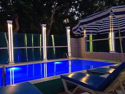 Behram Hotel