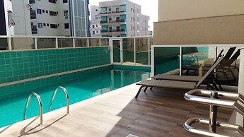 Apto alto padrão com piscina