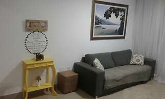 Apto alto padrão com piscina