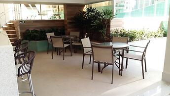 Apto alto padrão com piscina