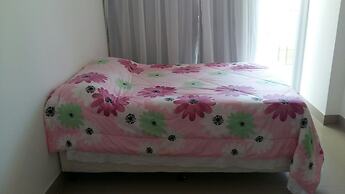 Apto alto padrão com piscina