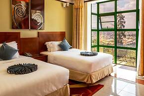 Highlands Suites Hotel