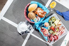 Perla Seven Apartments